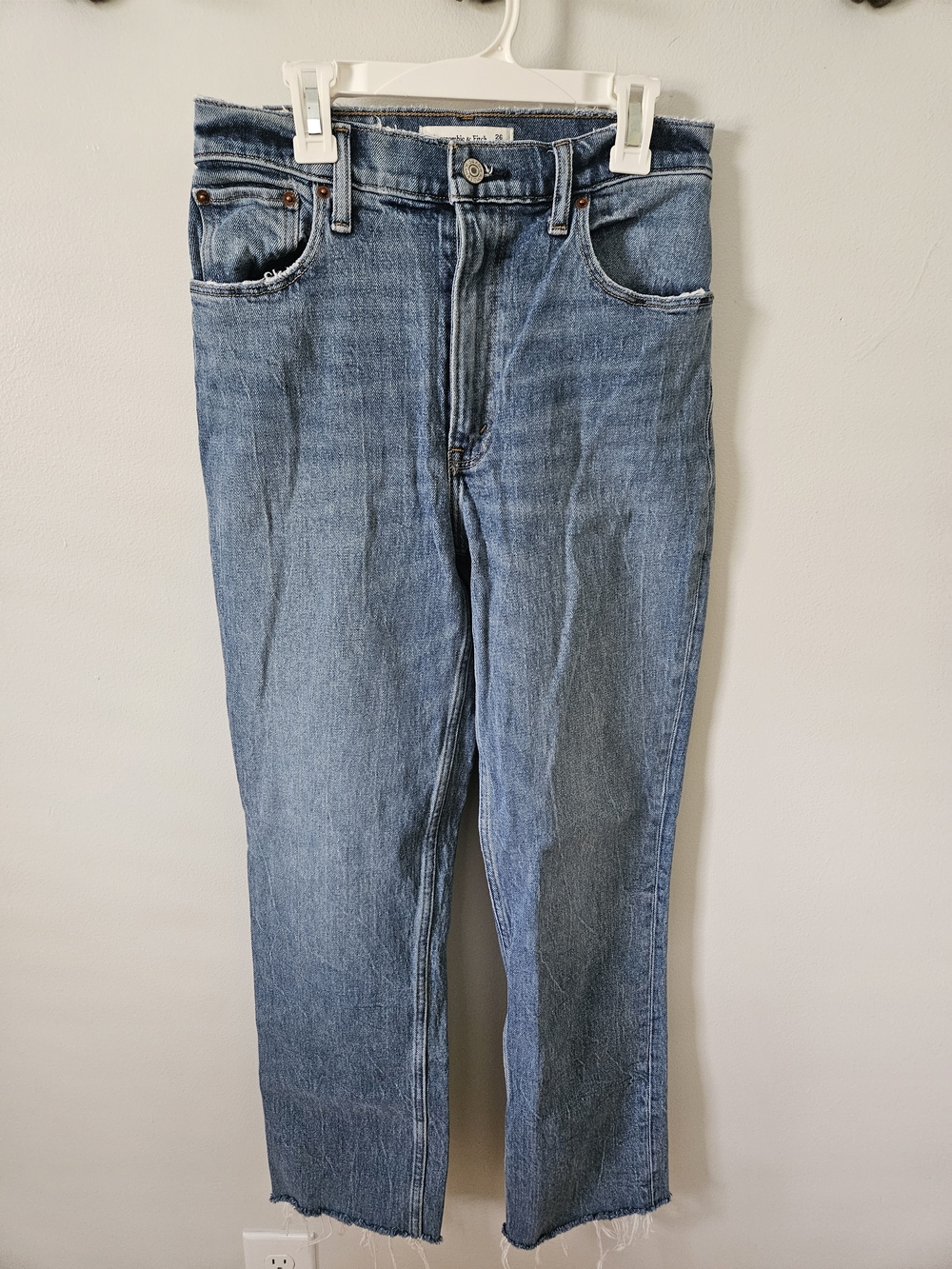 Abercrombie & Fitch Women's The 90s Straight Ultra High Rise Denim Jeans